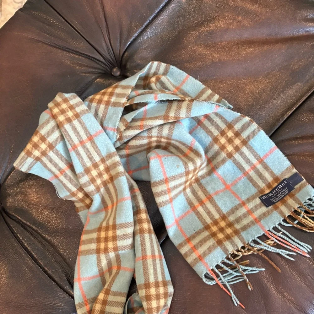 ✨BURBERRY Vintage Cashmere Check Print Scarf Authentic with CALL OUTS - Picture 6 of 9